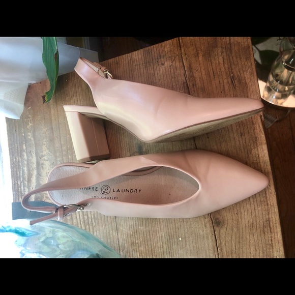 Chinese Laundry - Obvi Pumps - Picture 2 of 4